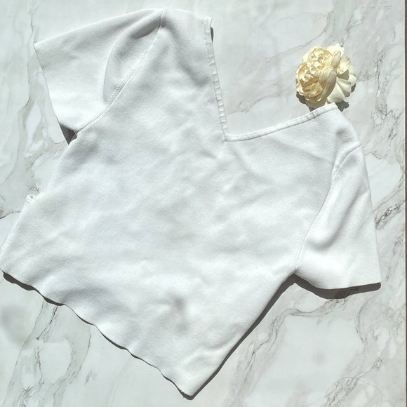 Babaton Women's White Tight-Fitting V-Neck Short Sleeve Summer Tops Size Large - Picture 6 of 6